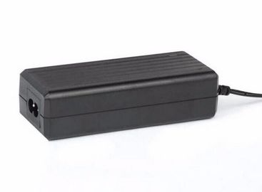CA all'adattatore di plastica dell'ABS del caricatore dell'alimentatore in CC 12v 2.5a per il monitor della macchina di posizione