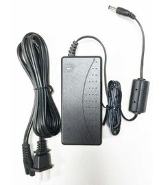 Caricabatteria dell'alimentazione elettrica della parete della plastica 12V 2.5A dell'ABS, trasformatore principale delle strisce