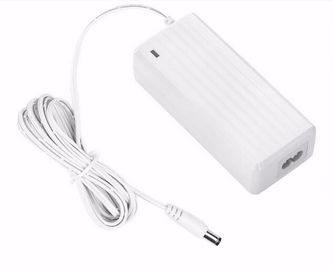 Il volt da tavolino leggero 5amp dell'adattatore 12 di potere per il webcam/ha condotto l'alimentazione elettrica leggera della striscia