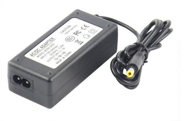 Pin da tavolino dell'adattatore C8 2 di potere della macchina fotografica del CCTV con il materiale del PC, lunga vita 50000hours
