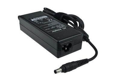 Rivestimento dell'ABS C6 dell'adattatore di CA del computer portatile della sostituzione di Samsung 19V 4.74A 90W, FCC di Rohs del CE