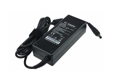 Rivestimento dell'ABS C6 dell'adattatore di CA del computer portatile della sostituzione di Samsung 19V 4.74A 90W, FCC di Rohs del CE
