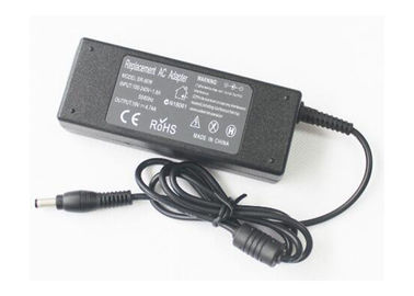 Caricatore dell'alimentazione elettrica del computer portatile della sostituzione del FCC di Rohs per Toshiba, protezione di SCP OVP