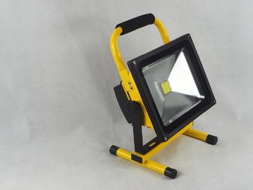 Luci di inondazione impermeabili ricaricabili portatili del LED 10W 20W 30W 50W per l'esterno