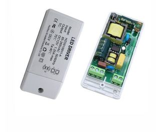 l'alimentazione elettrica costante di tensione LED di CC 5A di 60W 12V 220VAC ha introdotto 3 anni di garanzia