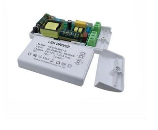 1A 1000mA 12W a tensione costante 15w ha condotto il FCC di Rohs del CE del driver 12v segnato