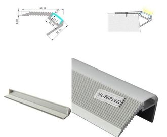 Il diffusore di alluminio di profilo del LED per le scale per il LED spoglia la copertura lattea del PC glassata radura di profilo