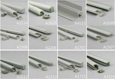 L'estrusione impermeabile A2623 di profili LED dell'alluminio del LED per il LED spoglia la lunghezza di 2m